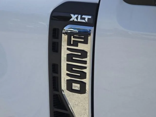 New 2026 Oxford White Ford F-250® XLT image 27