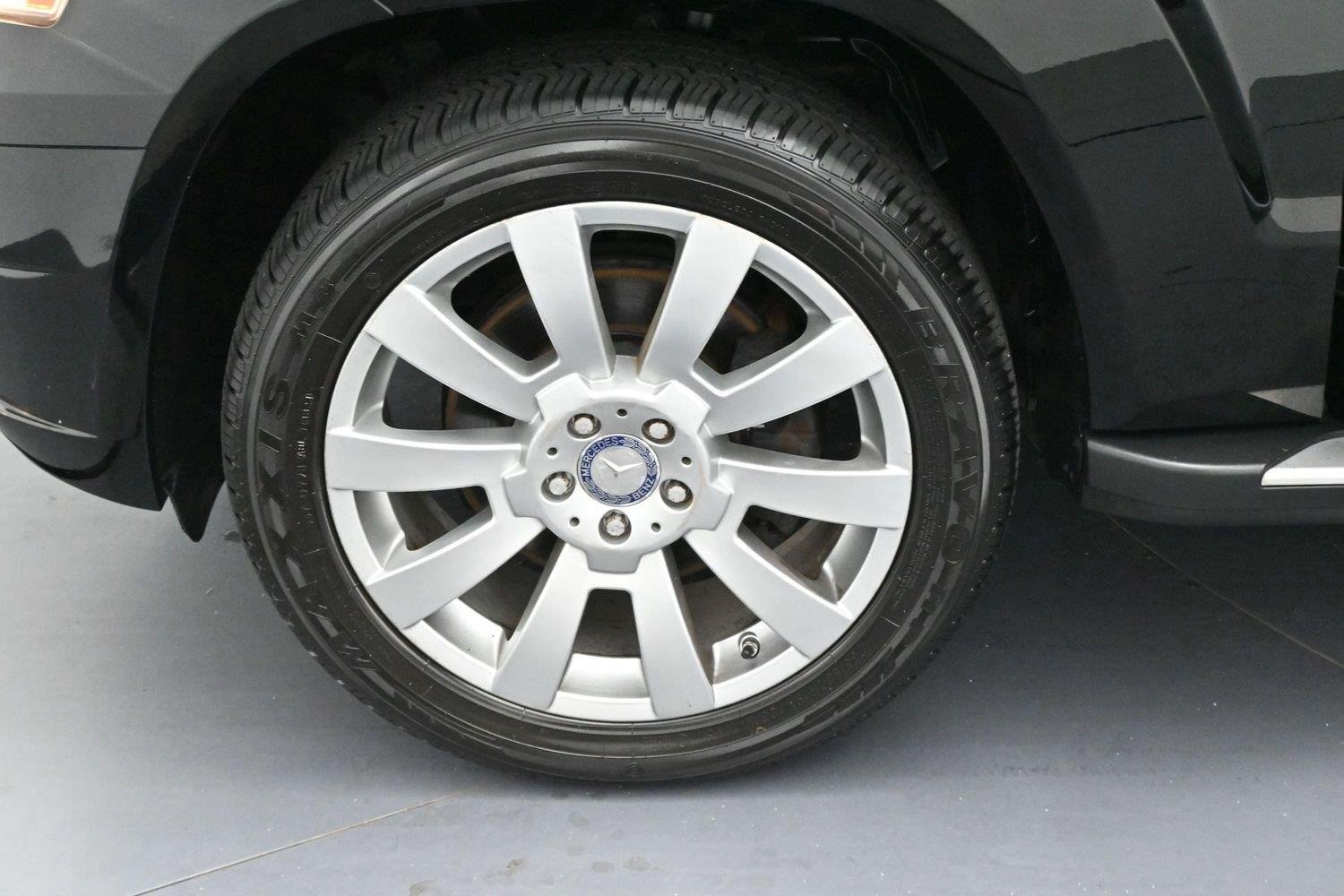 Used 2010 Black Mercedes-Benz GLK 350 image 37