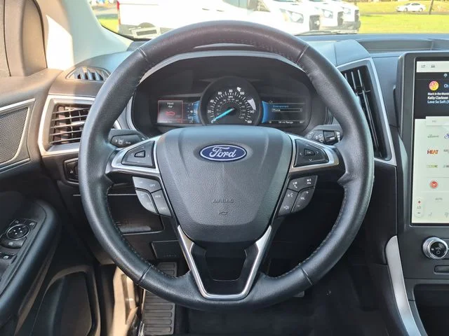 Used 2024 Gray Ford SEL image 31
