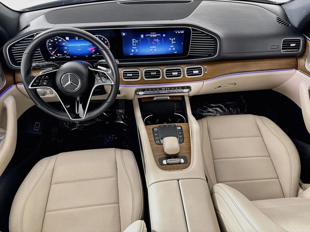 Used 2025 White Mercedes-Benz GLS 450 image 24
