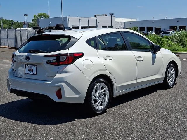 Used 2024 White Subaru  image 7