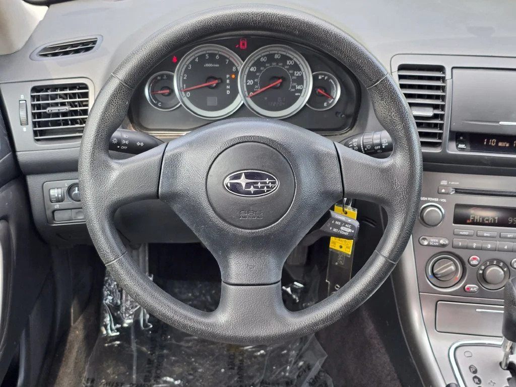 Used 2005  Subaru 2.5i image 7