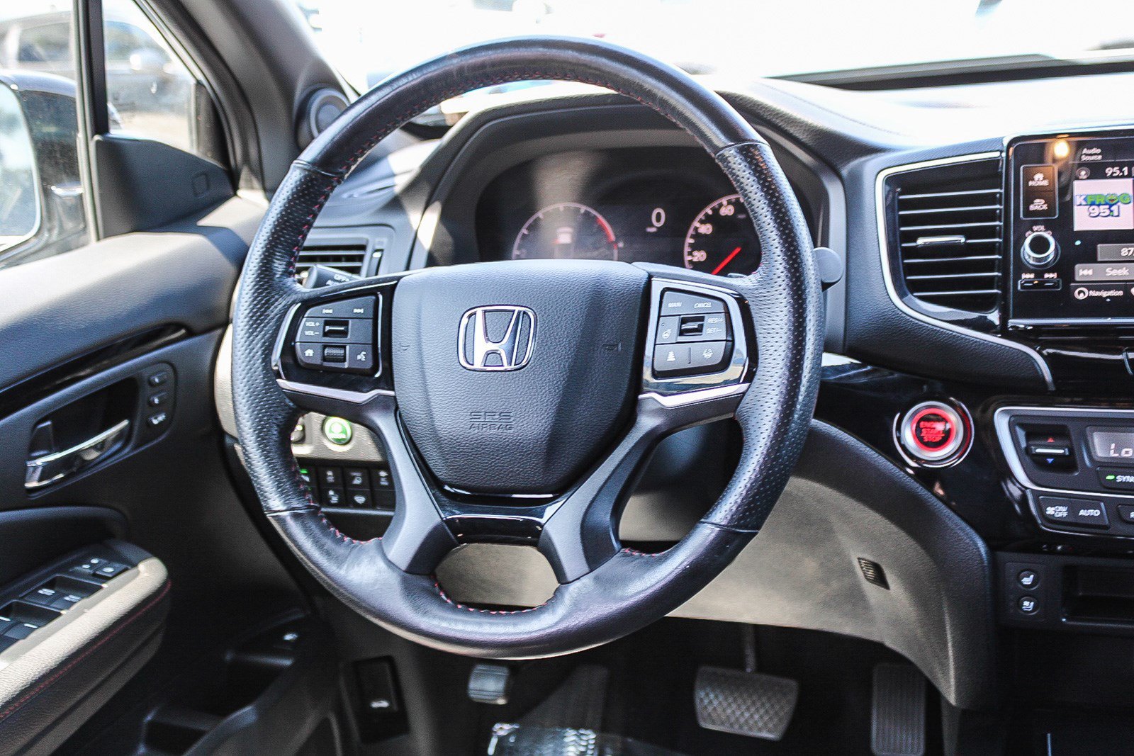 2025 Honda Ridgeline Black Edition - Photo 16