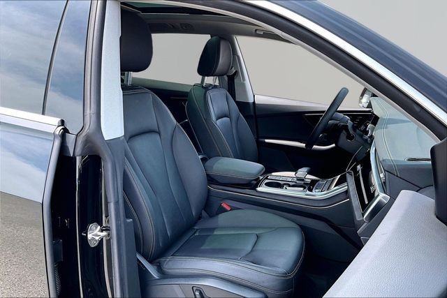 Used 2023 Black Audi 55 Premium image 7