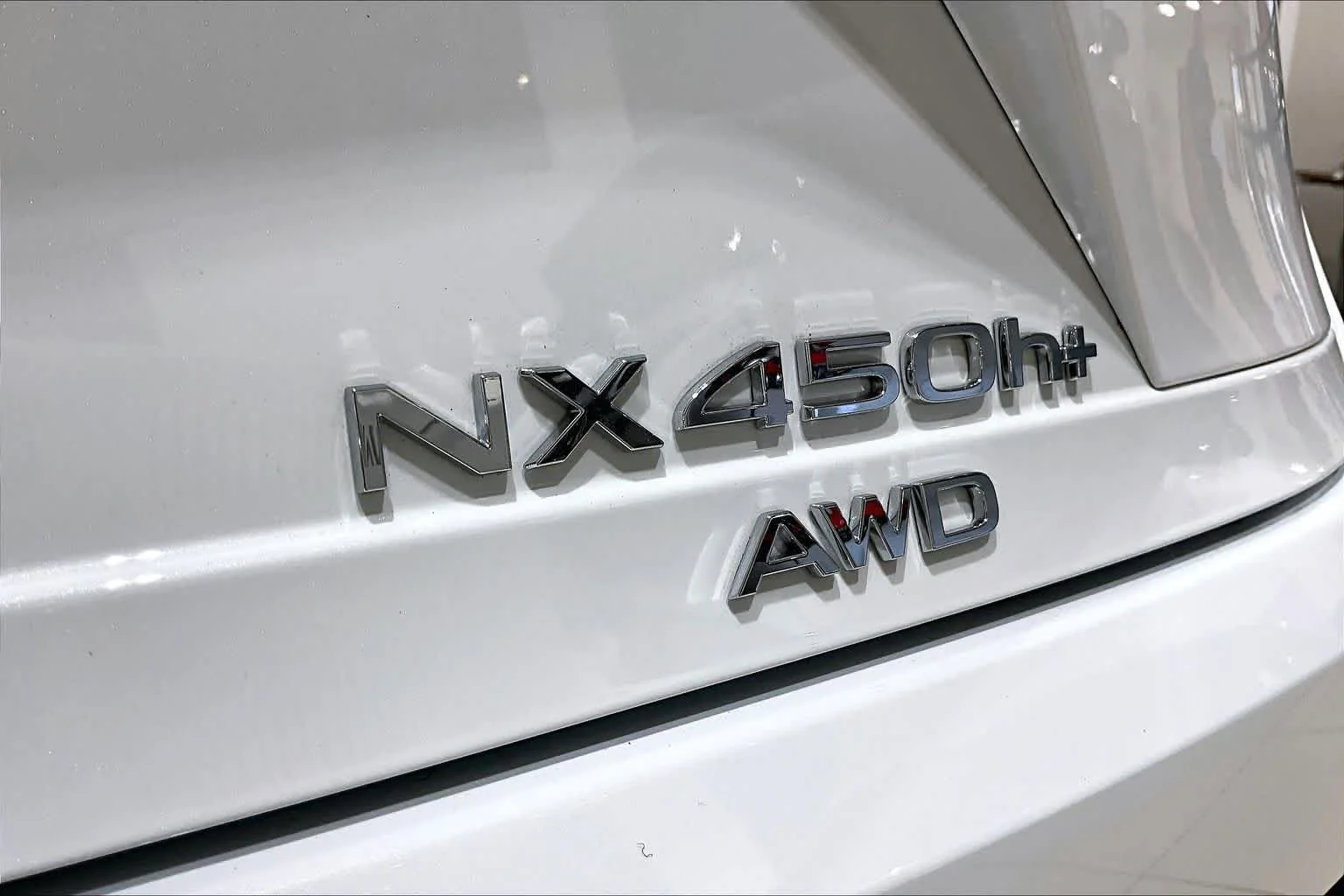 2026 Lexus NX 450h+ F-Sport - Photo 8