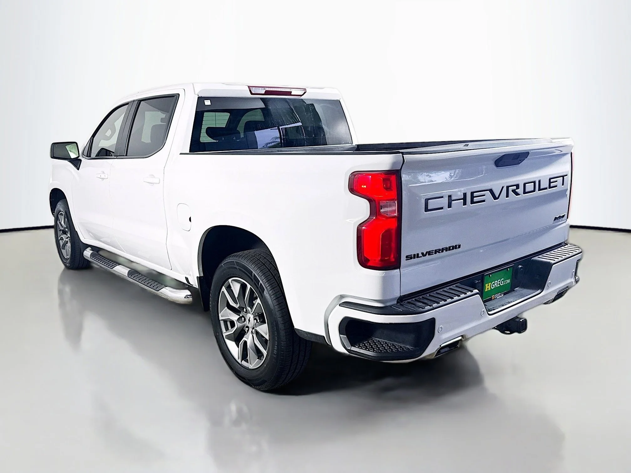 Used 2022 Summit White Chevrolet RST image 5
