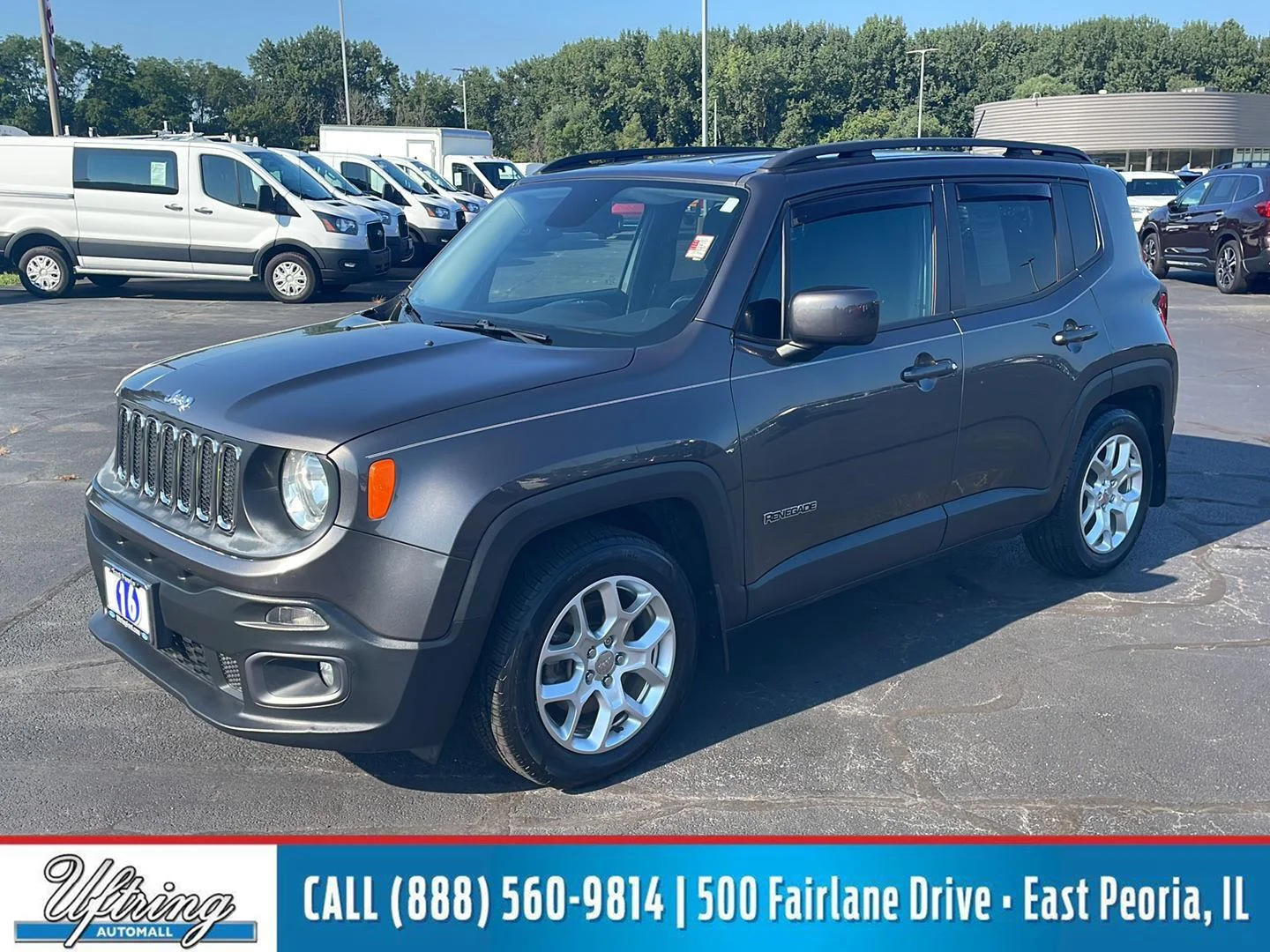 Used 2016 Granite Crystal Metallic Clearcoat Jeep Latitude image 1