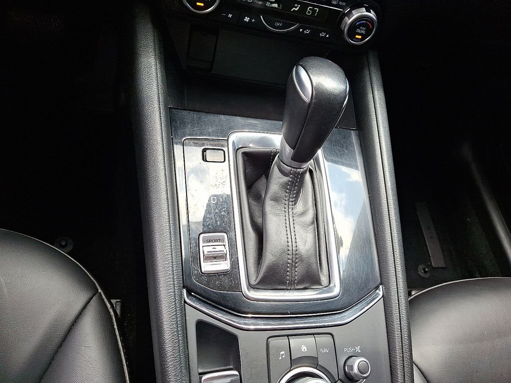 Used 2018 White Mazda Touring image 16