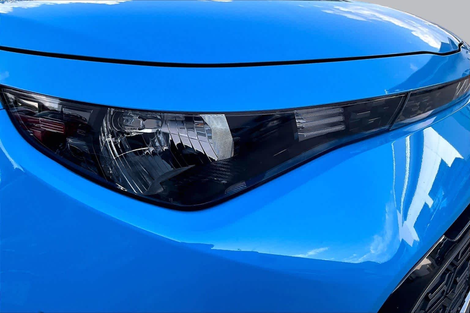 Used 2023 Surf Blue w/Black Roof Kia GT-Line image 26
