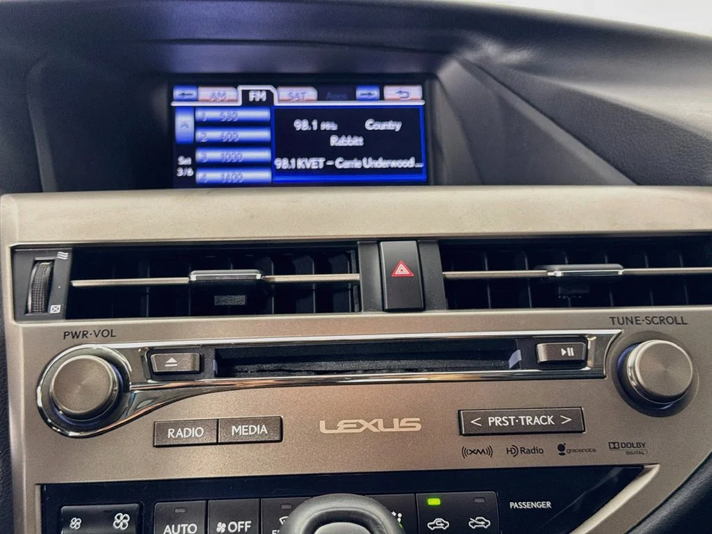Used 2015 Silver Lexus 350 image 17