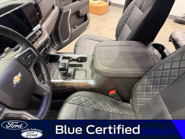 Certified Used 2025 Sterling Gray Metallic Chevrolet LT image 17