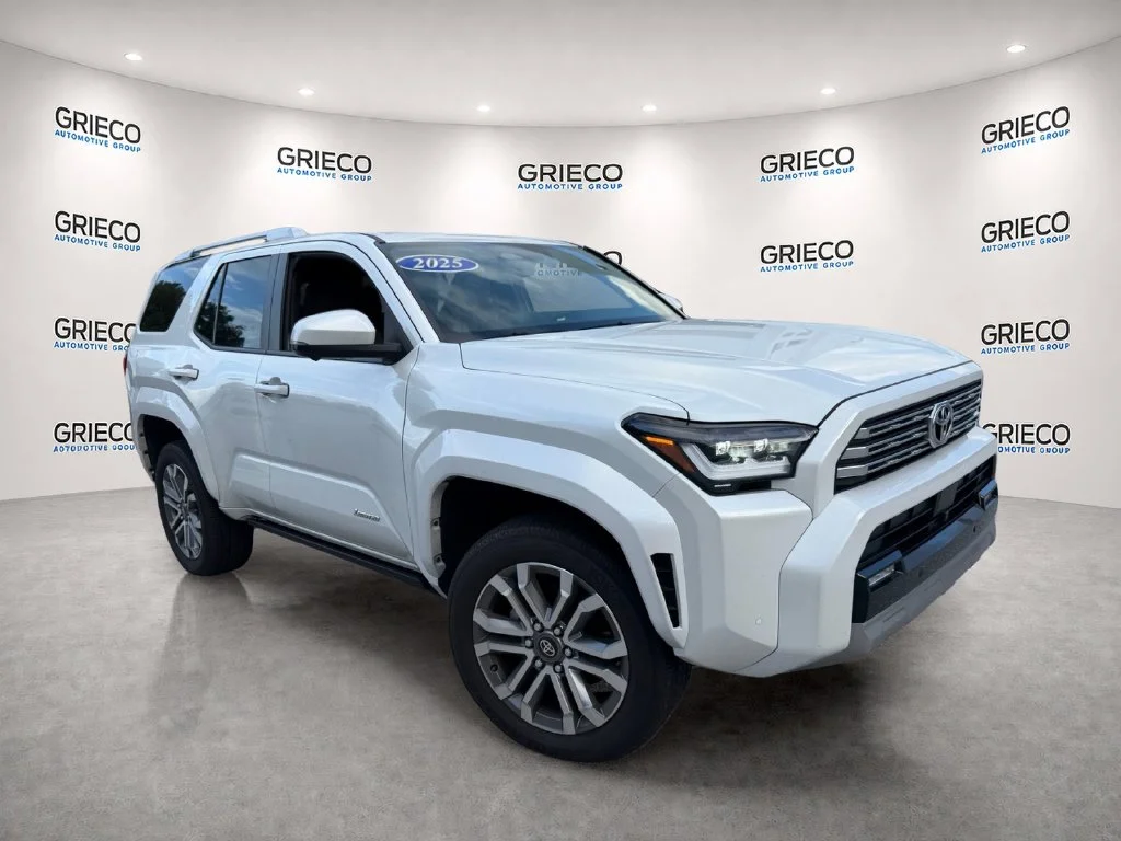 Used 2025 Wind Chill Pearl Toyota Limited image 1