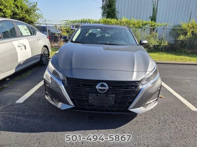 Used 2025 Gray Nissan 2.5 SV image 2