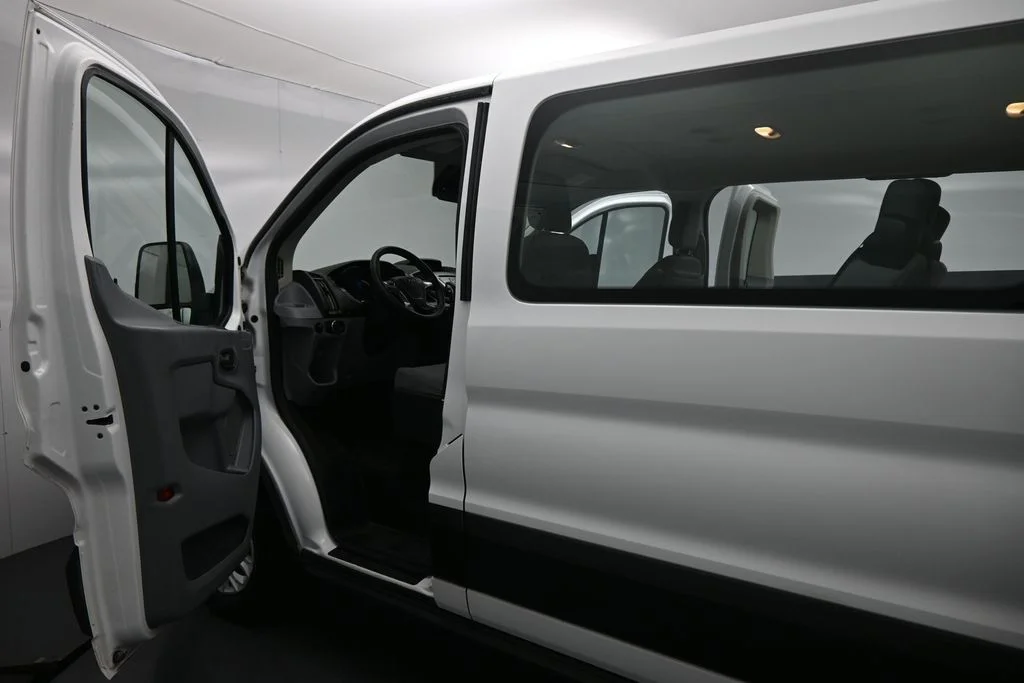 Used 2019 White Ford XLT image 9