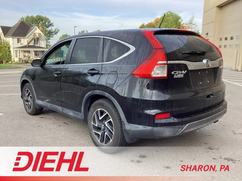 Used 2016  Honda SE image 5
