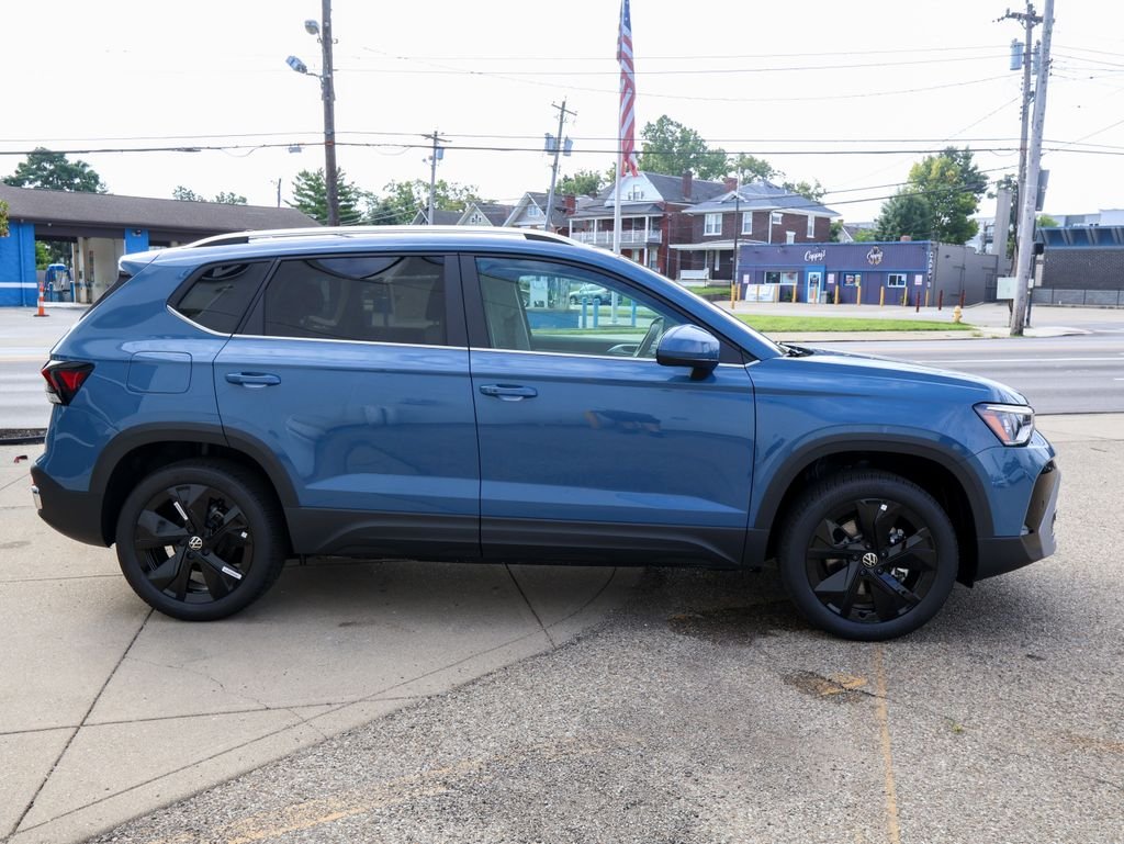 New 2026 Blue Volkswagen 1.5T SE image 6