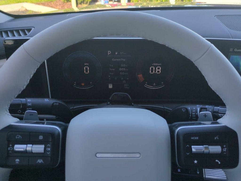New 2027 Silver Hyundai SEL FWD image 35