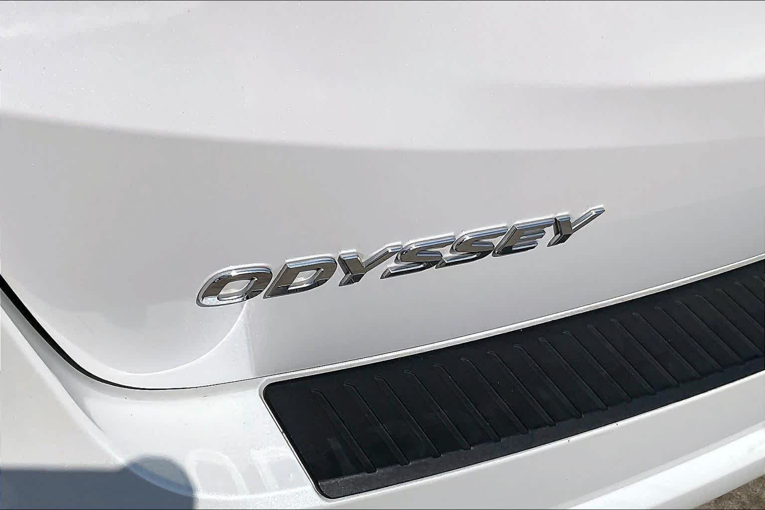 Used 2025 Platinum White Pearl Honda Sport-L image 30