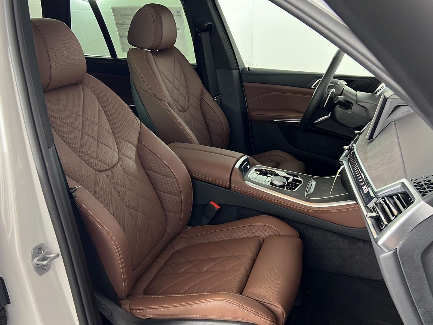 New 2026 Mineral White Metallic BMW xDrive40i image 27