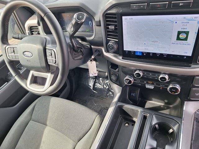 Used 2024 Oxford White Ford XLT image 34