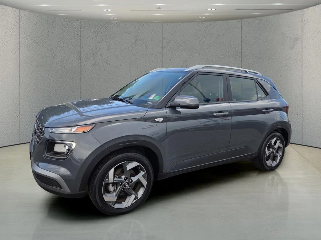 Certified Used 2025 Gray Hyundai SEL image 1