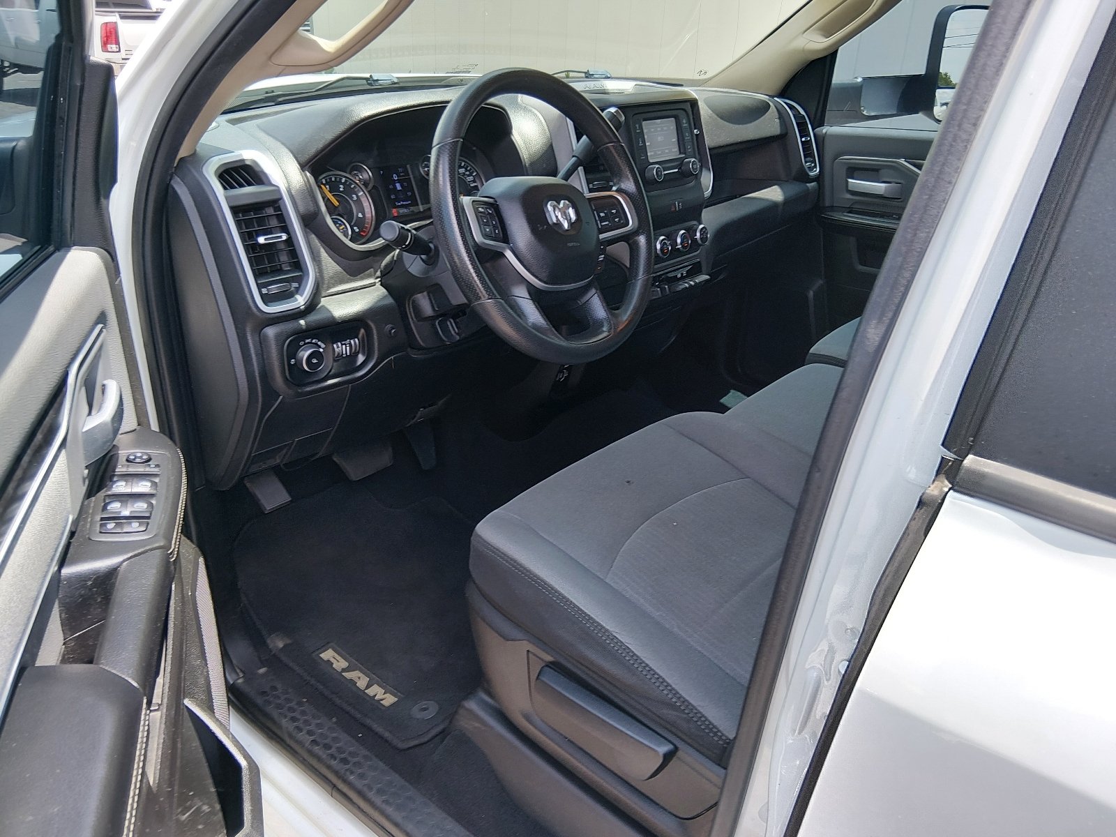 Used 2020 WHITE Ram Big Horn image 9
