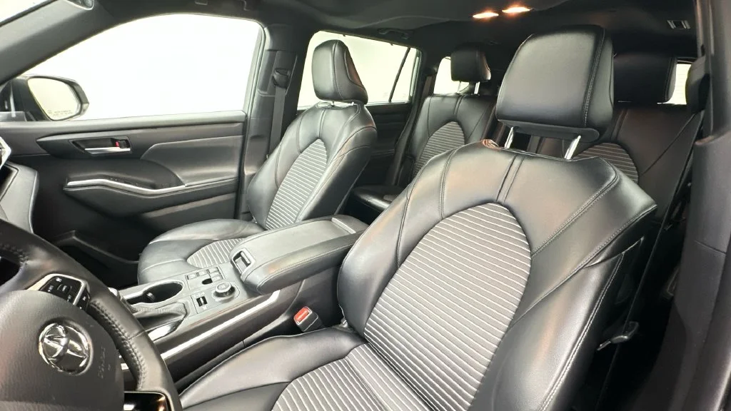 Used 2023 Silver Toyota XSE image 9