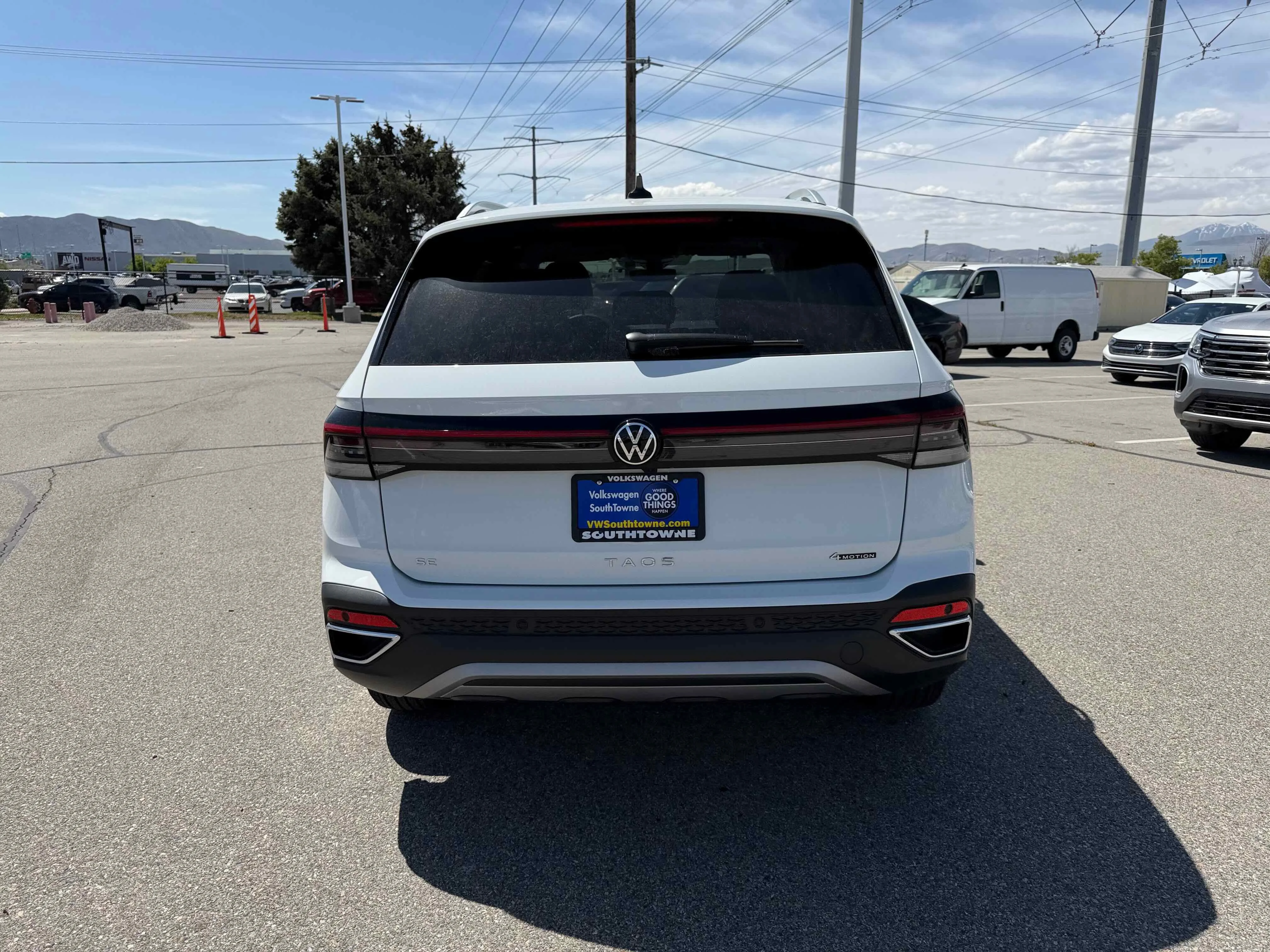 New 2026 Pure White Volkswagen SE image 6