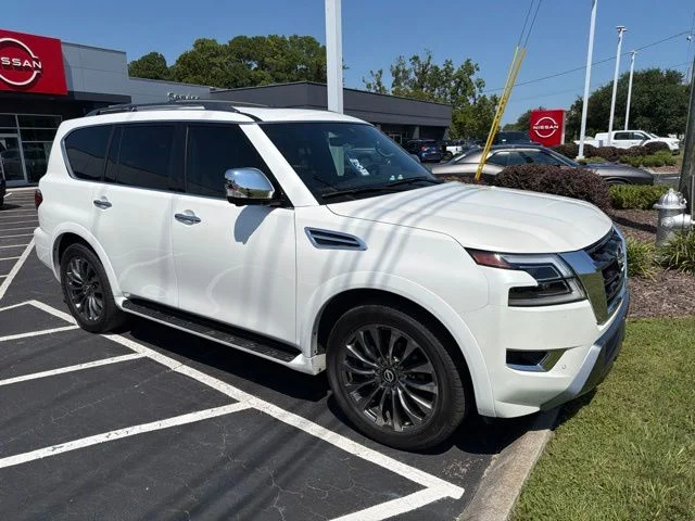 Used 2023 White Nissan Platinum image 7