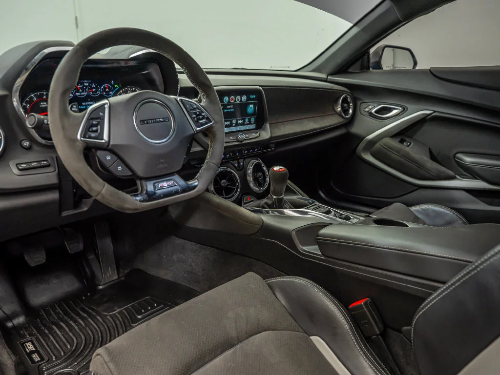 Used 2018 Hyper Blue Metallic Chevrolet SS image 32