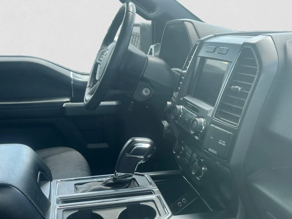 Used 2020 Black Ford XLT image 5