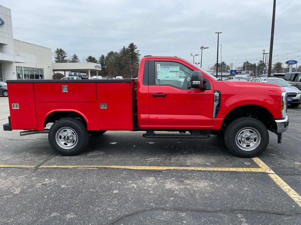 New 2026 RACE RED Ford XL image 3