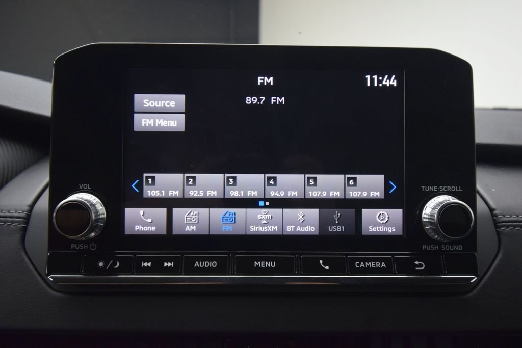 Used 2022  Mitsubishi ES image 12