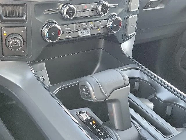 New 2026 Agate Black Metallic Ford XLT image 18