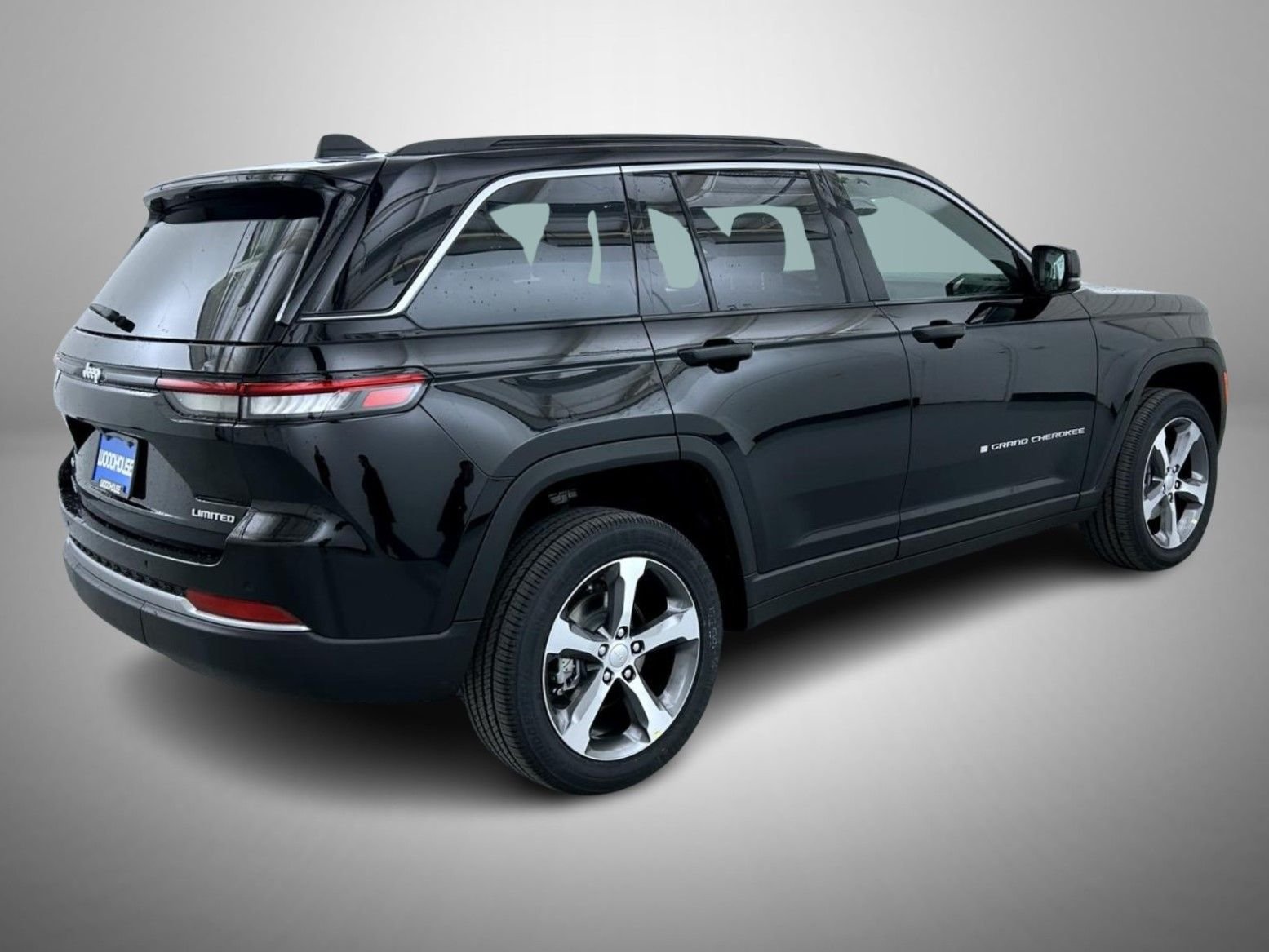 New 2026 Diamond Black Crystal Pearl-Coat Exterior Paint Jeep Limited image 5