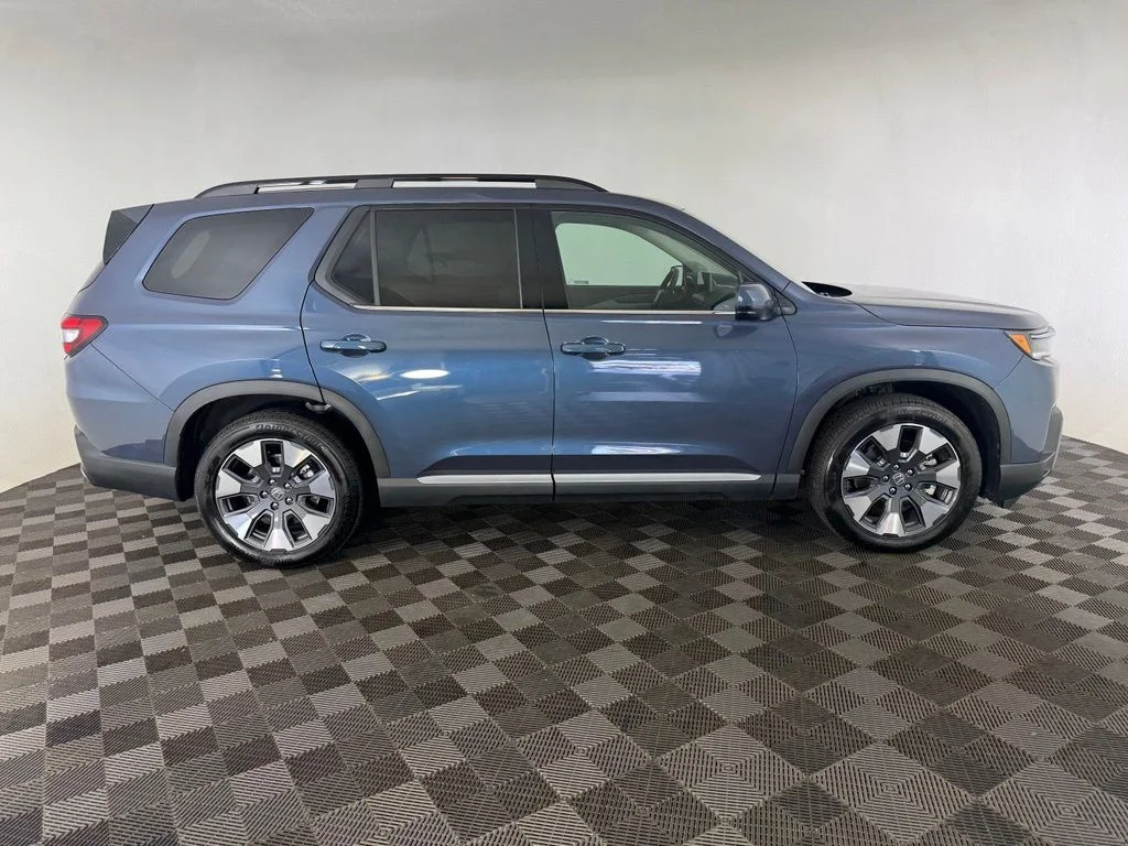 Used 2026 Gray Honda Touring image 9