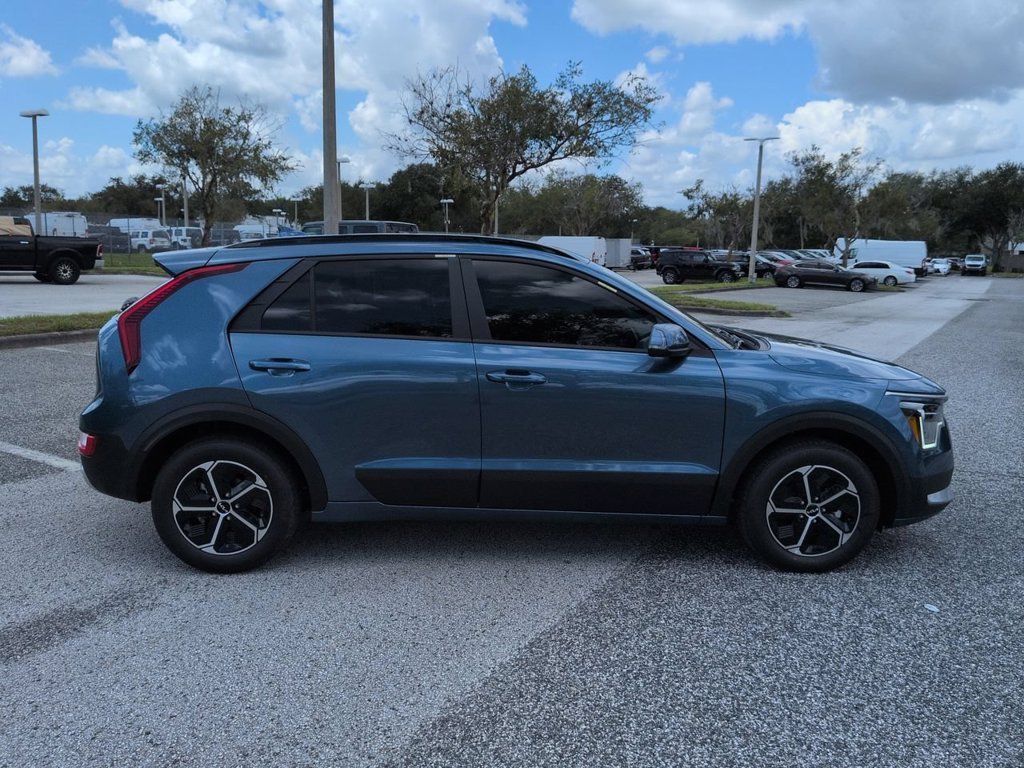 New 2026 Mineral Blue Kia EX image 4