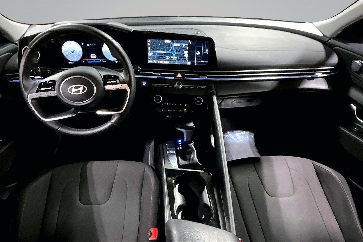 Used 2025 Fluid Metal Hyundai SEL Convenience image 17