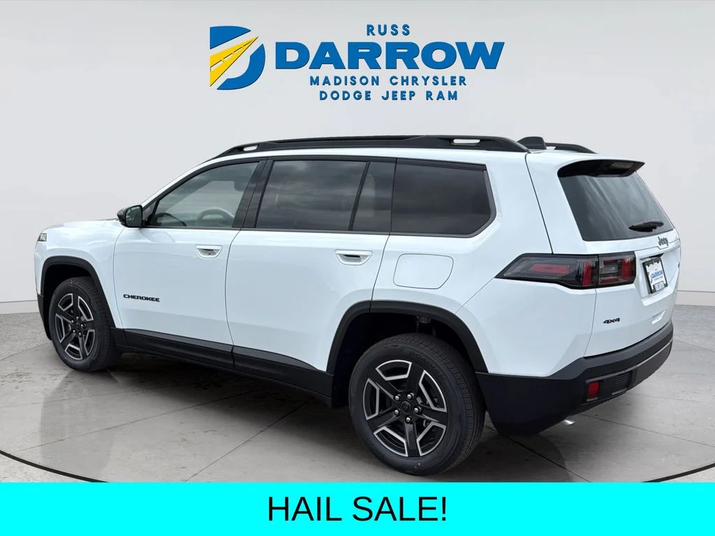 New 2026 Bright White Clear-Coat Exterior Paint Jeep Limited image 3