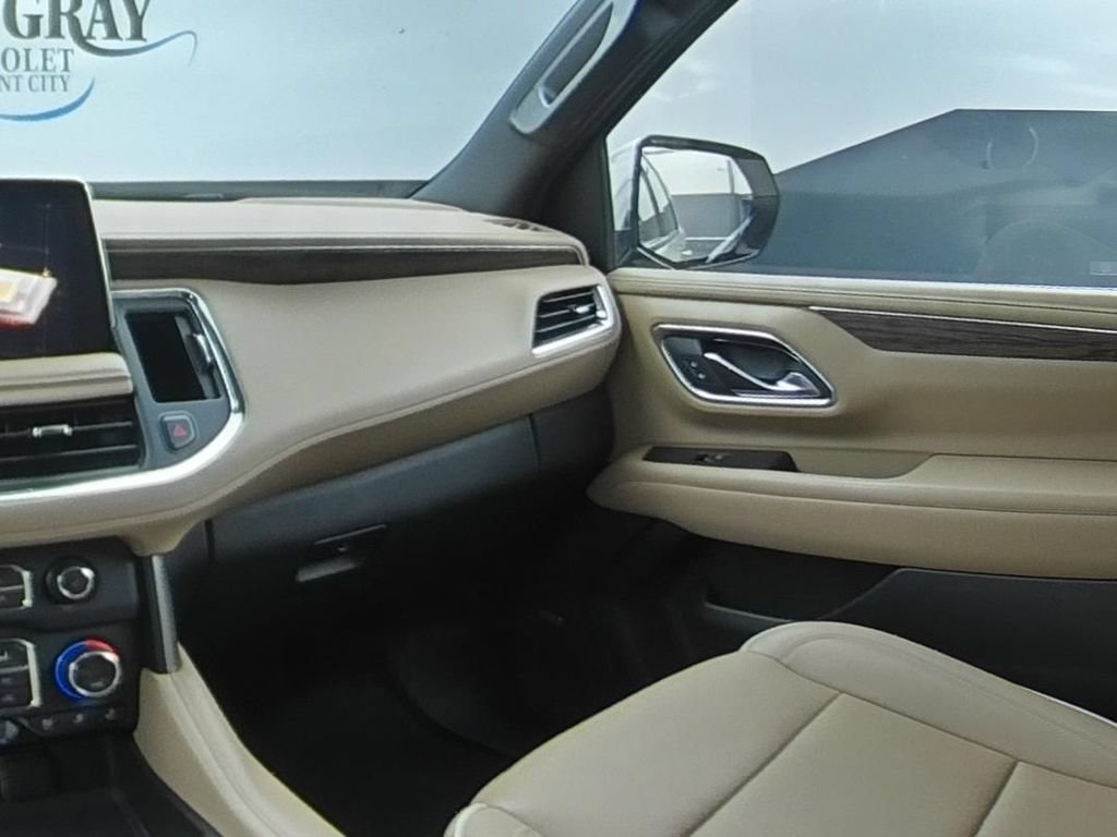 Used 2024 Empire Beige Metallic Chevrolet Premier image 15
