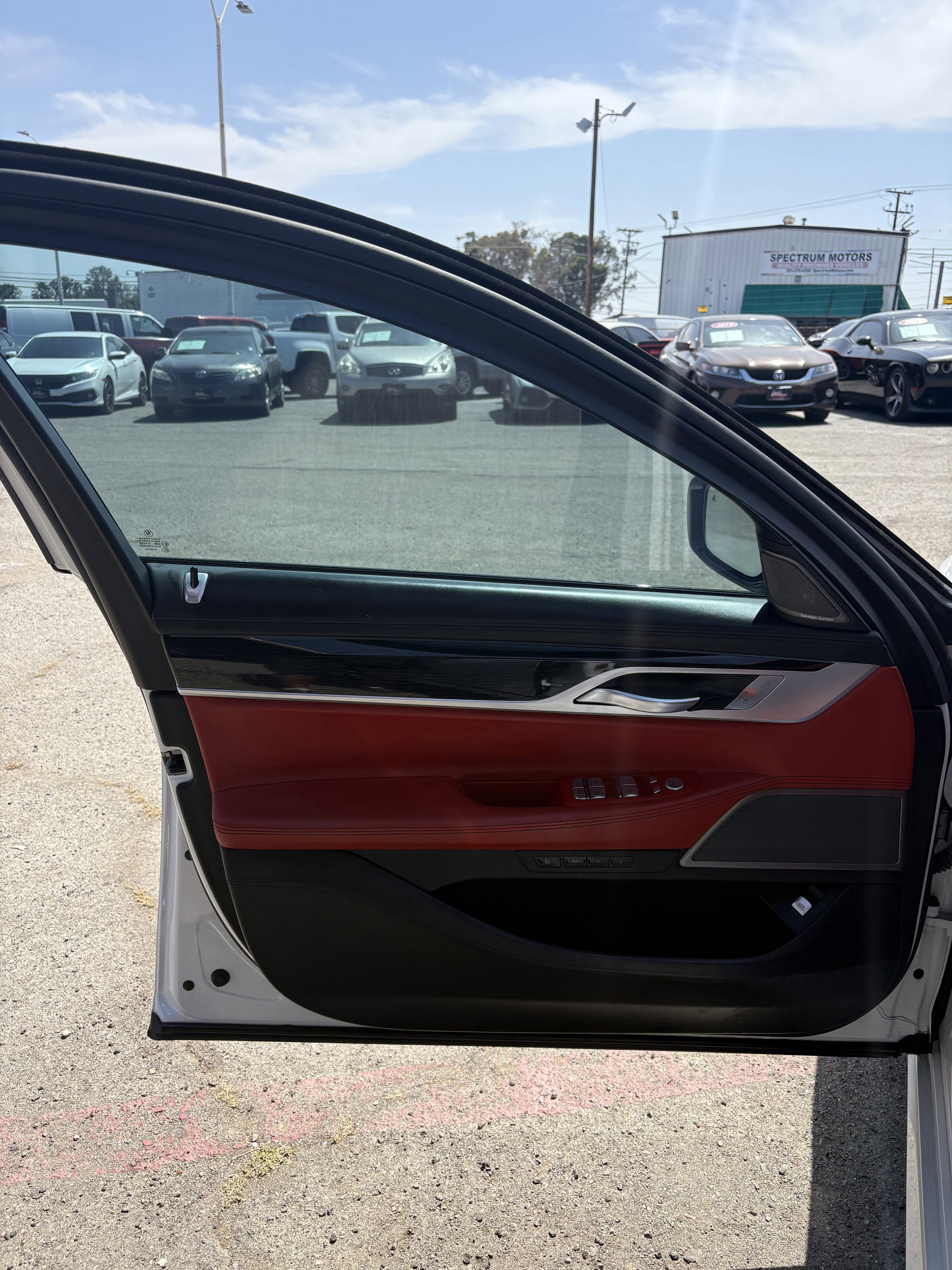 Used 2019 Mineral White Metallic BMW 740i image 7
