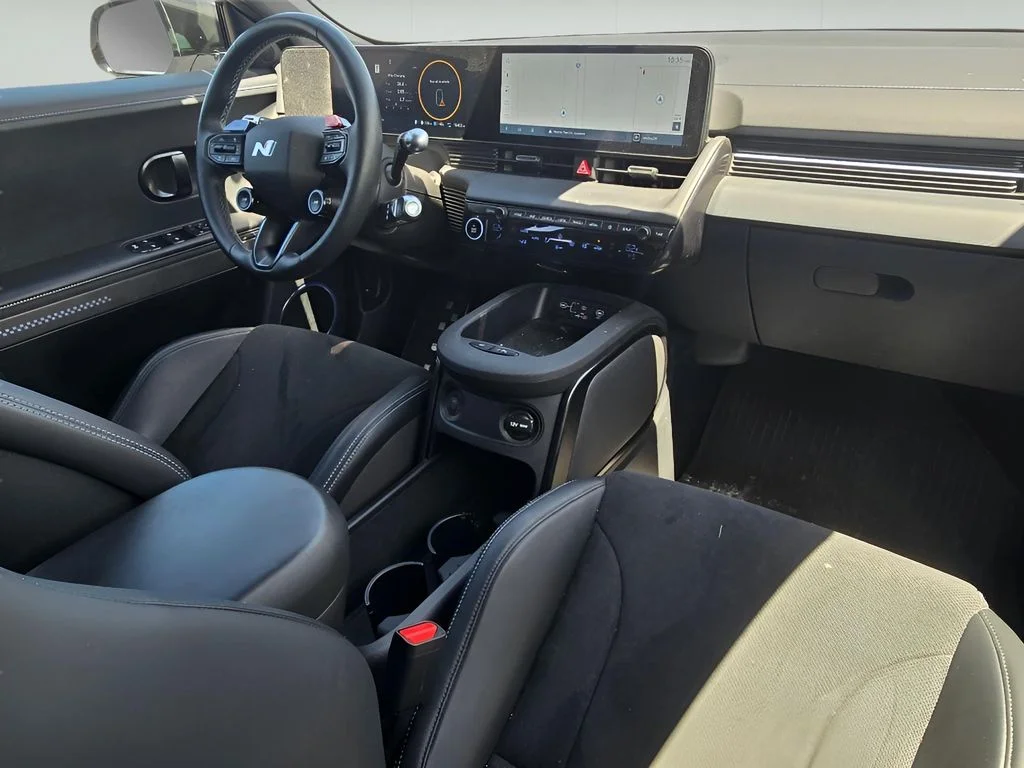 Used 2025 Atlas White Hyundai Base (A1) image 10