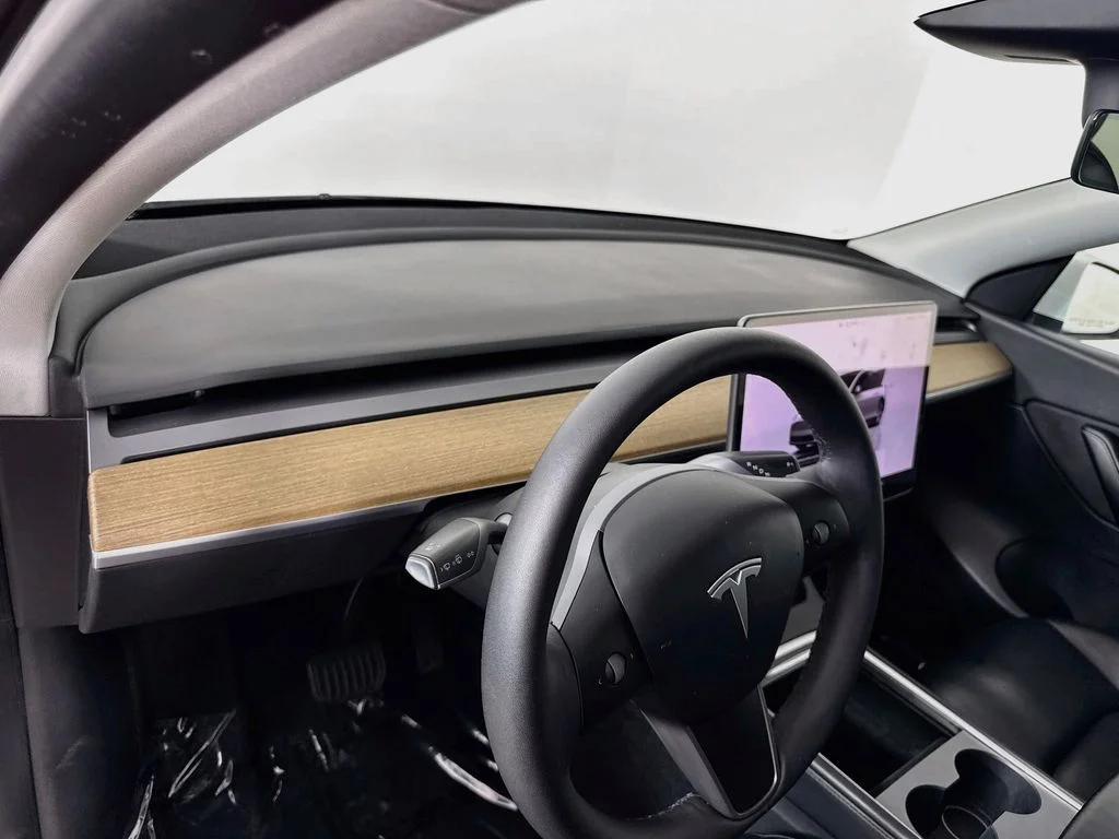 Used 2022 White Tesla Long Range image 9