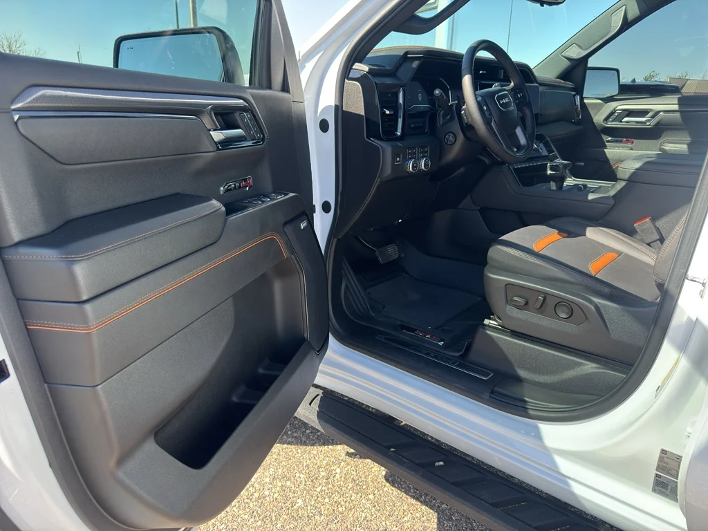 Used 2025 Summit White GMC AT4 image 13