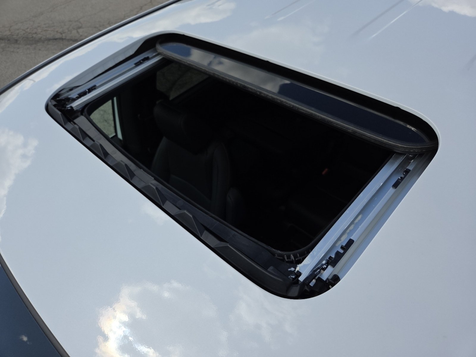 New 2026 Platinum White Pearl Honda Sport-L image 3