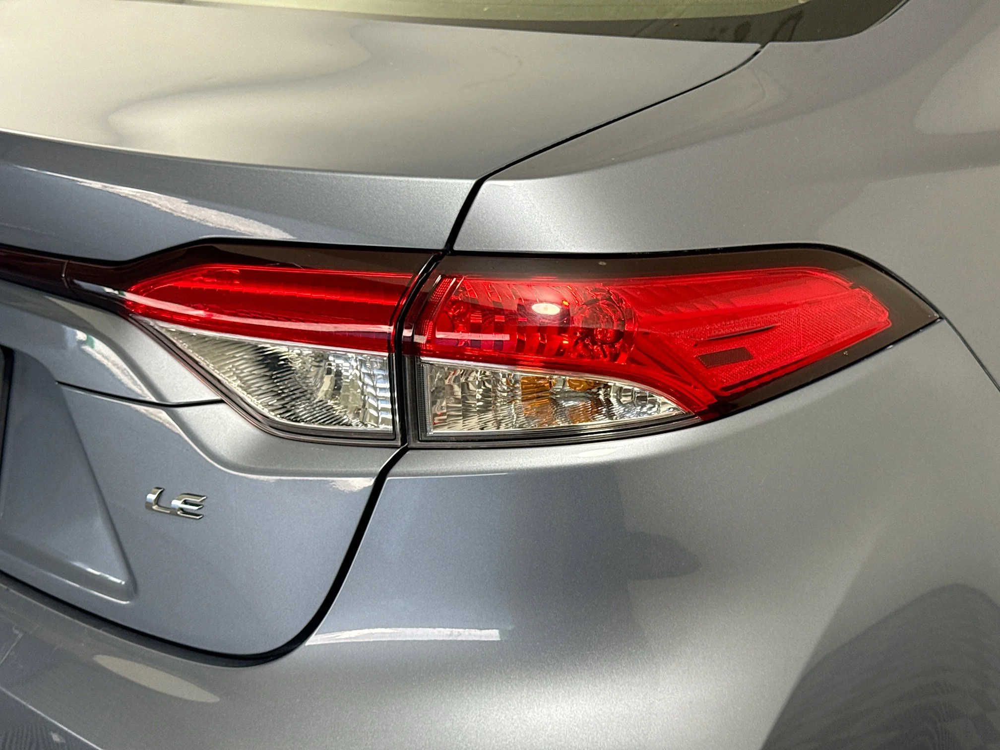 Used 2022 Celestite Toyota LE image 29