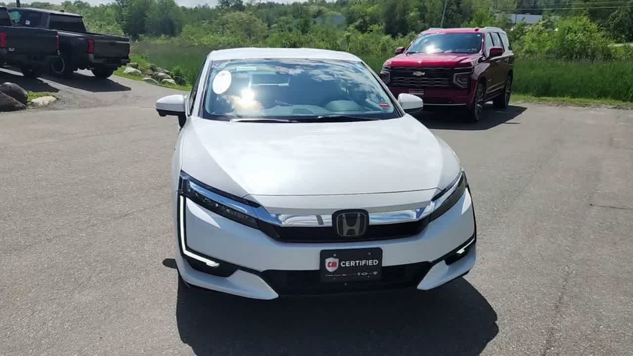 Used 2021 Platinum White Pearl Honda  image 4