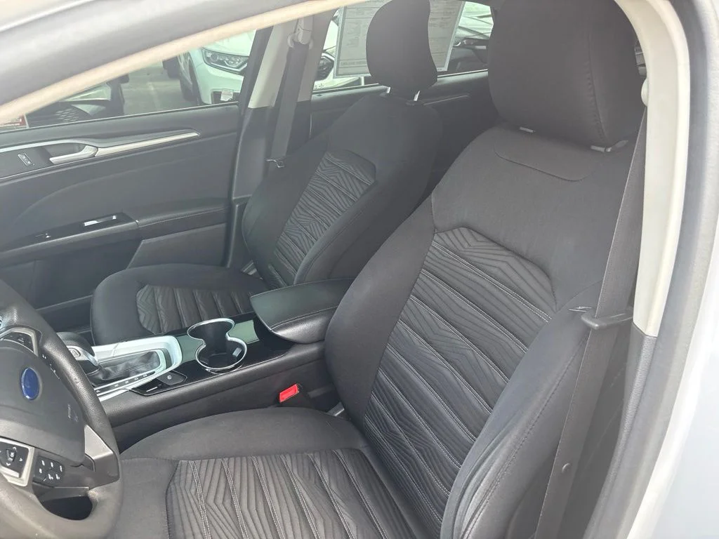 Used 2016 White Ford SE image 14