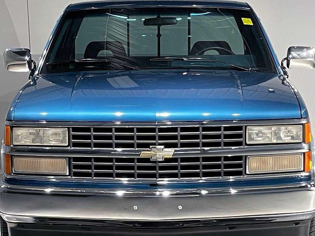 Used 1992  Chevrolet NA image 19