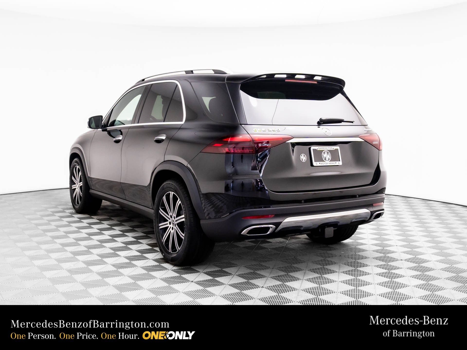 New 2026 Obsidian Black Metallic Mercedes-Benz GLE 350 image 3